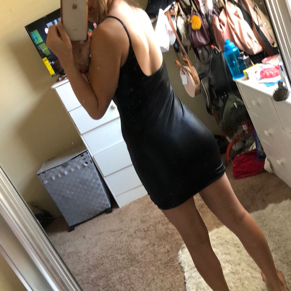 Dress - Picture 2 of 3